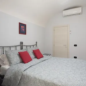 Residenza Beccadelli Naples